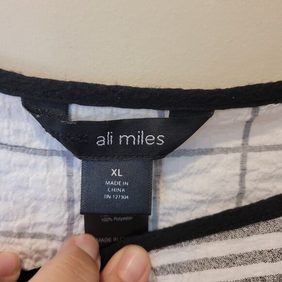 Ali Miles Womens Multicolor Round Neck Geometric Print Top XL Roll Tab Sleeves - Picture 7 of 9